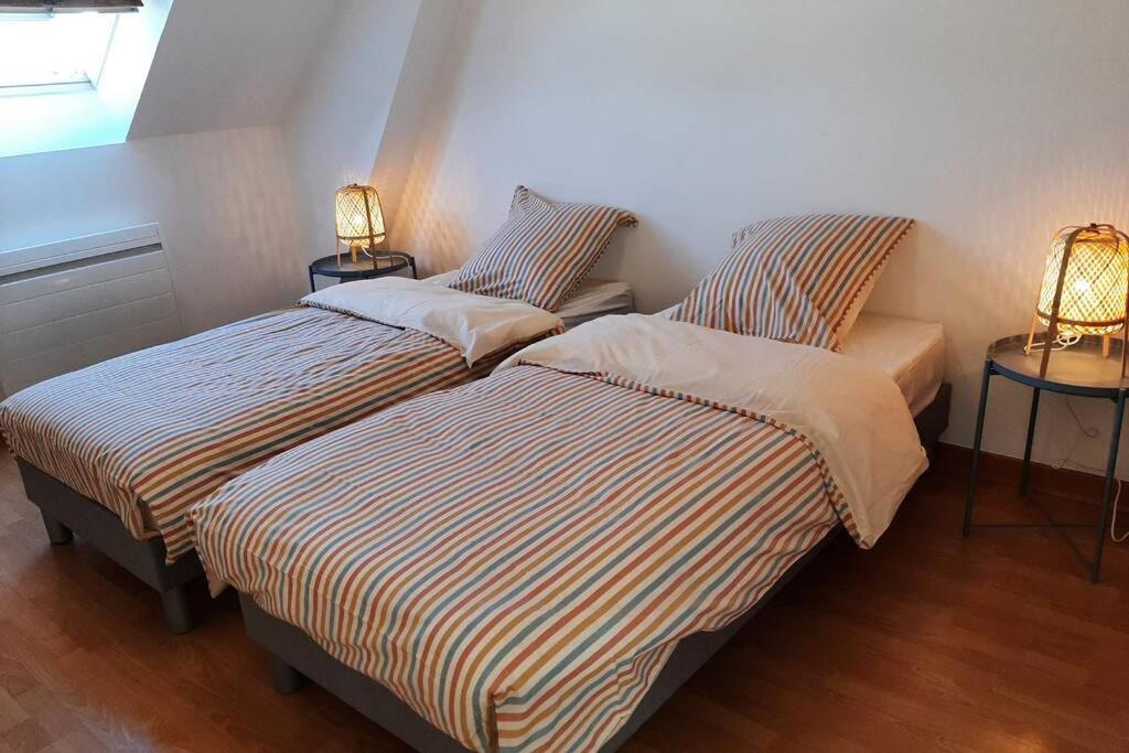 La Maison Bleue Saint-Sauveur-des-Landes Екстериор снимка